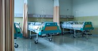 Denuncian que sistema de salud en Puerto Rico está "en estado de coma"