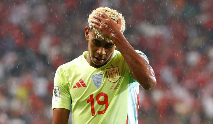 “Le dieron analgésicos para jugar” Hansi Flick confirma que Lamine Yamal es baja para el Barcelona