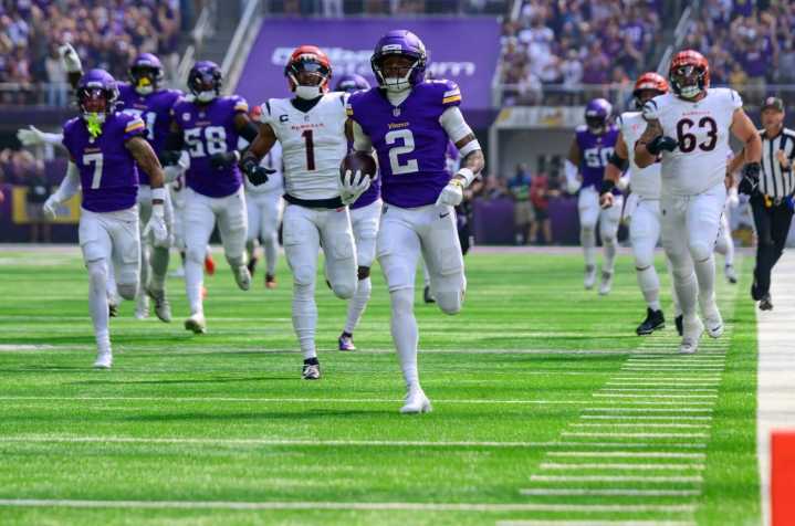 Isaiah Rodgers leads Vikings to blowout win over Bengals
