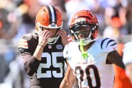 Bengals defense leads the way to 17-16 win over the Browns in opener