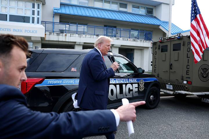 Can Donald Trump Send Troops To Chicago?