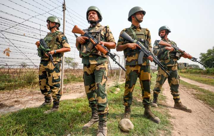 BSF Alert as Terrorists Await Infiltration Across LoC in Kashmir