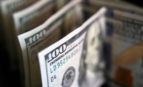 Cuánto cotiza el dólar en un arranque de semana clave para los mercados