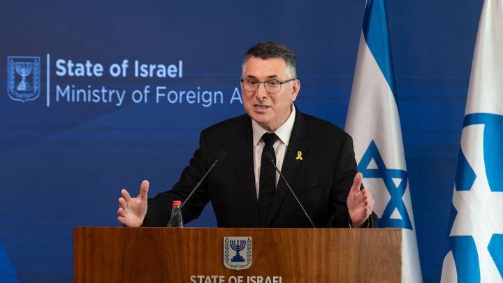 Israel acusa al Gobierno español de "antisemita" y "corrupto" y prohíbe la entrada a dos ministras