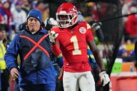 Chiefs WRs Xavier Worthy, Jalen Royals practice in limited capacity Wednesday