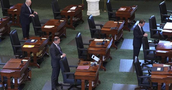 Bill to let Texans sue out-of-state abortion pill providers heads to governor