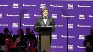 "Hacer a la Argentina grande nuevamente": Milei recibe premio de un 'think tank' estadounidense