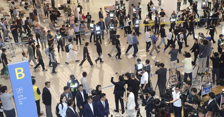 Families in crisis after massive immigration raid at Hyundai plant in Georgia