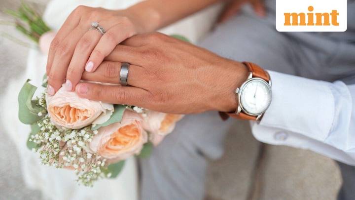 Marriage-based green card interview turns awkward for F1 visa holder