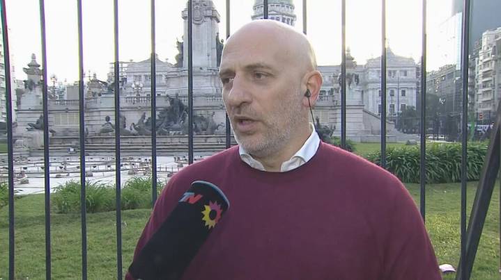El vicerrector de la UBA le respondió a Luis Caputo por los dichos sobre su sueldo: “Esas cosas no se pueden hacer”