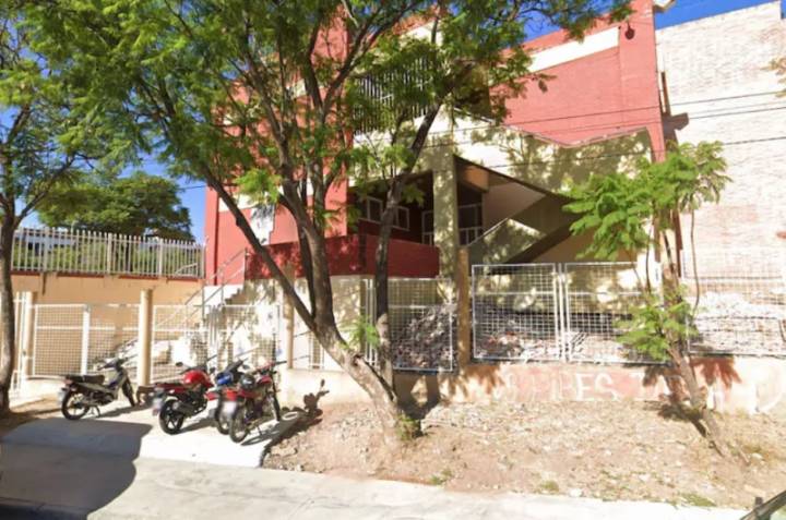Violencia en la escuela: una adolescente apuñaló con una tijera a un compañero