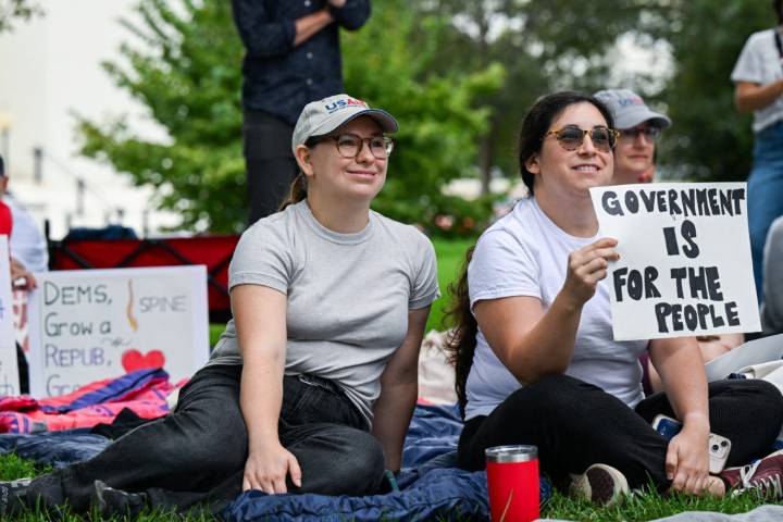 750,000 federal employees could be furloughed daily in shutdown, CBO estimates