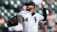 White Sox veteran lefty Martin Pérez exits start because of shoulder soreness