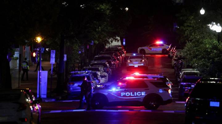 3 killed in North Carolina after gunman opens fire at restaurant from boat: Cops