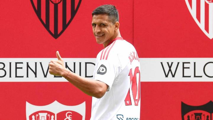 Alexis Sánchez debutó en el Sevilla y acalló las críticas con espectacular asistencia de taco en duelo ante Elche