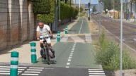 Los ciclistas estrenan el carril bici a Simancas