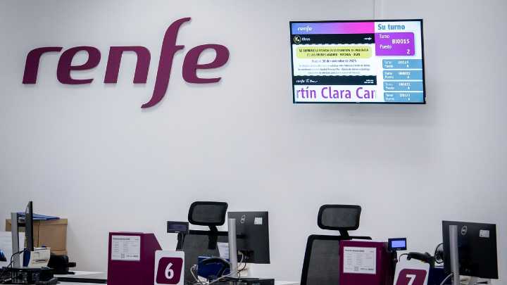 La falta de presupuestos bloquea la negociación salarial en Renfe y enciende a los sindicatos