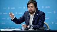Kreplak cruzó a Adorni: "Si van a precarizar las residencias, pidan perdón, no lo festejen"