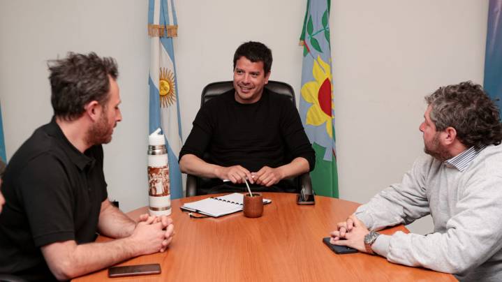 Ralinqueo realizó gestiones en La Plata por instituciones veinticinqueñas
