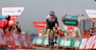 Joao Almeida gana el órdago a Vingegaard en el Angliru