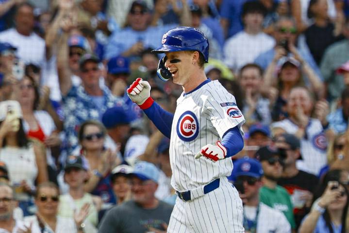 Deadspin | Cubs chase sweep of Cards to cap regular season