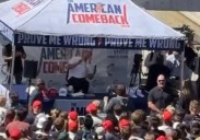 Disparan en pleno escenario a un líder juvenil del trumpismo