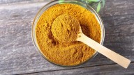 Hacé tu propio caldo de pollo en polvo: natural, sin químicos y muy sabroso, la receta perfecta para todas tus comidas