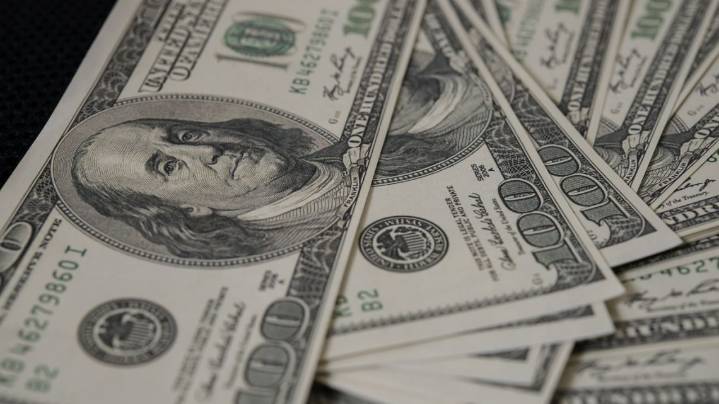 El dólar blue cerró estable este 16 de septiembre y el Banco Central volvió a aumentar sus reservas