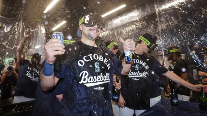 Mariners superstar Cal Raleigh delivers perfect 8-word playoff response, caps historic night