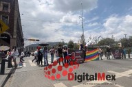Personas trans se manifiestan frente al Congreso del Edoméx; exigen justicia y reformas legislativas
