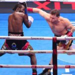 Crawford derrota a Canelo y hace historia como indiscutido