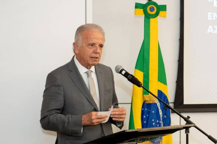 Brasil se mantiene alerta, pero no tomará partido en conflicto entre EEUU y Venezuela