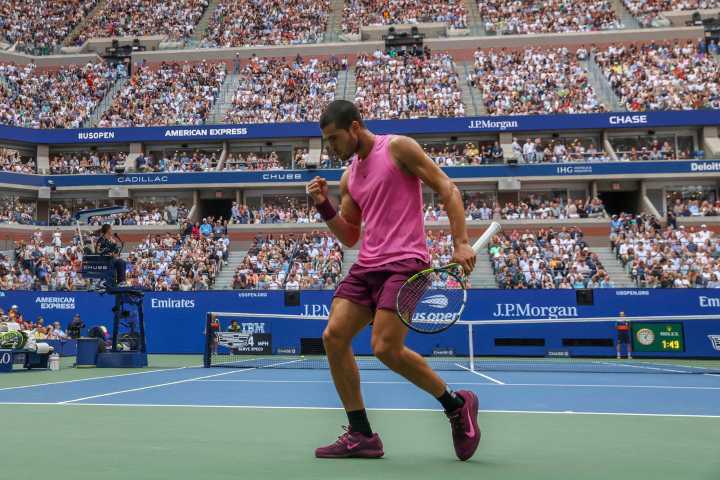 Alcaraz mandó a Djokovic a casa y jugará de nuevo la final del US Open
