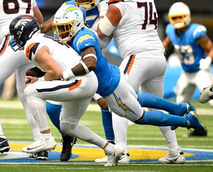 Chargers review: ‘Gritty’ defense keys late rally and victory over Broncos