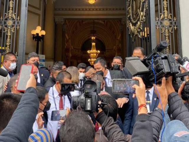 Amenazas, ataques y acoso judicial ponen en permanente riesgo labor de periodistas peruanos