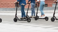 Grave accidente entre un coche y un patinete eléctrico en la Plaza de Belén María