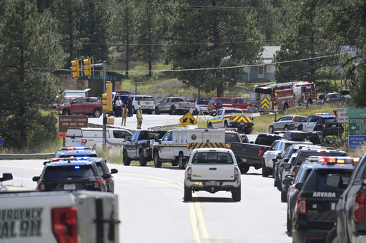 Tiroteo en escuela de Denver deja 3 adolescentes heridos graves, incluido el presunto tirador