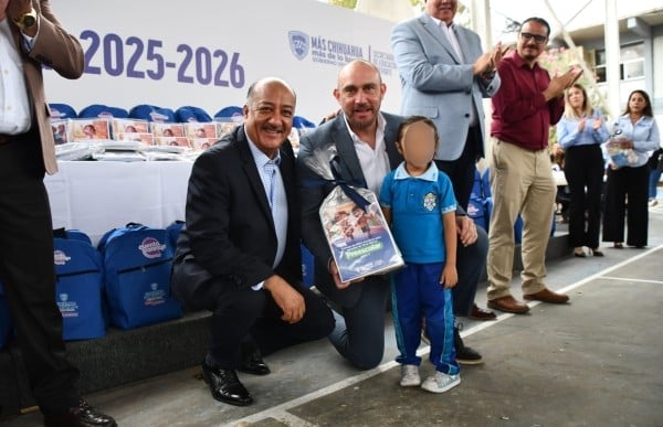 Video.- Iniciaron clases más de 5 mil planteles de Educación Básica