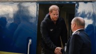 Prince Harry makes surprise visit to Ukraine