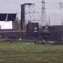 La trama del acto de Milei en Moreno: barro, alertas por la seguridad y un potrero de mujeres libertarias