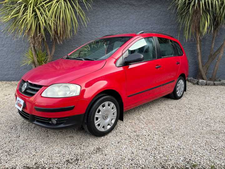 «Autos Oscar» tiene para vos esta Volkswagen Suran 1.6 Comfortline c/ GNC