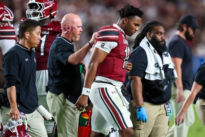 South Carolina star QB LaNorris Sellers knocked out after hit to head
