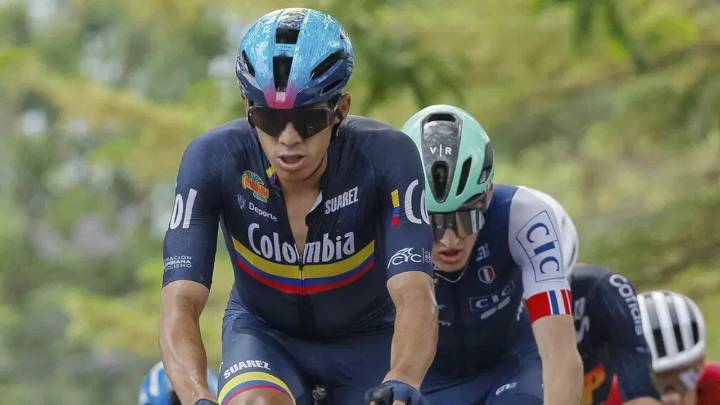 Harold Tejada firma un Top 15 de lujo en el exigente Campeonato Mundial de Ruta 2025