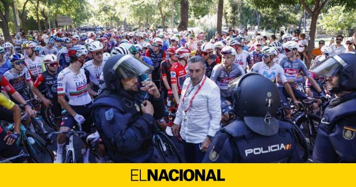 La preocupación por el caos de la Vuelta se traslada al Tour: "Ahora peligra la salida en Barcelona"