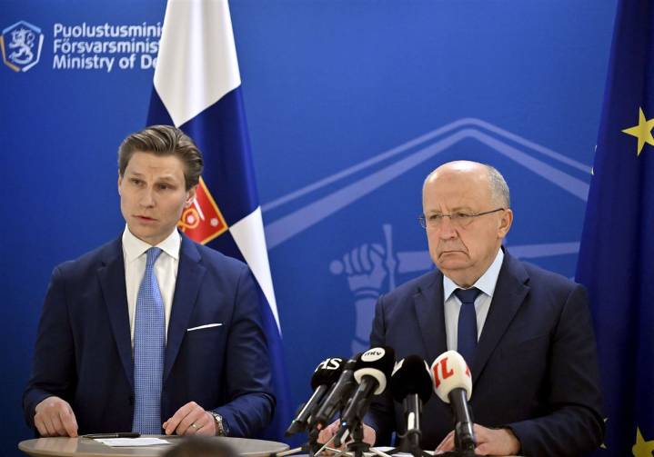 European defense ministers agree to press on with 'drone wall' project as airspace violations mount
