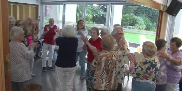 Del miedo al geriátrico a las casas compartidas: cohousing, la tendencia de vivir con amigos en la vejez que gana adeptos en el mundo