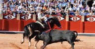 La Glorieta revive el aroma de la feria taurina con el primer festejo: Lea Vicens, Raquel Martín y Olga Casado