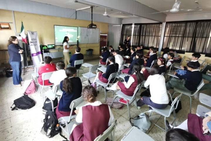 Impartieron charla sobre prevención del embarazo en adolescentes