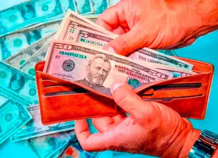 Dólar en Colombia cerró por debajo de los $4.000, ¿qué precio podría alcanzar a final de año?