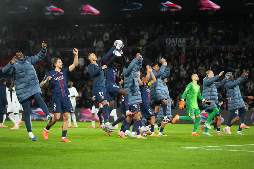 PSG plagado de lesiones vence al Auxerre para ampliar ventaja en la cima después de que Mónaco cae